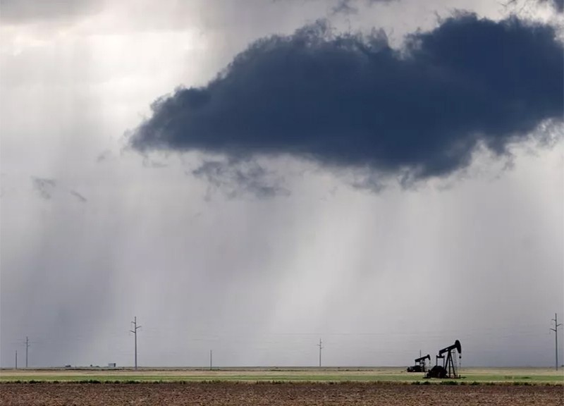 La dégringolade des prix du pétrole menace les producteurs américains