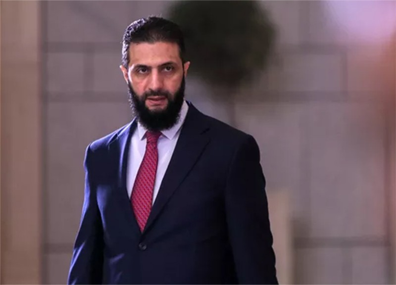 La visite du président syrien Ahmed al-Charaa à Paris suscite la polémique