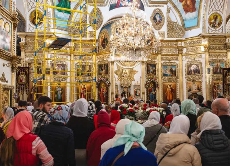 Pourquoi l’Ukraine interdit-elle l’Église orthodoxe liée à la Russie ?